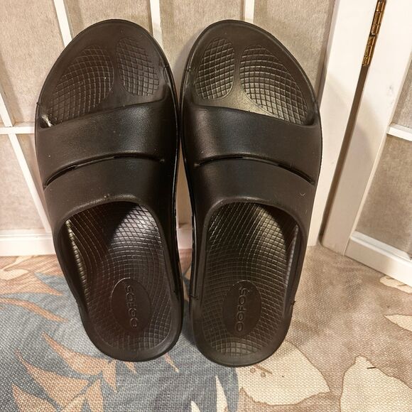 OOFOS OOahh Recovery Sandals Sport Slide On Black Women’s Size 7 - Picture 8 of 12